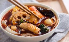 知名麻辣燙出現(xiàn)食品安全問題，如何保障吃的安全？